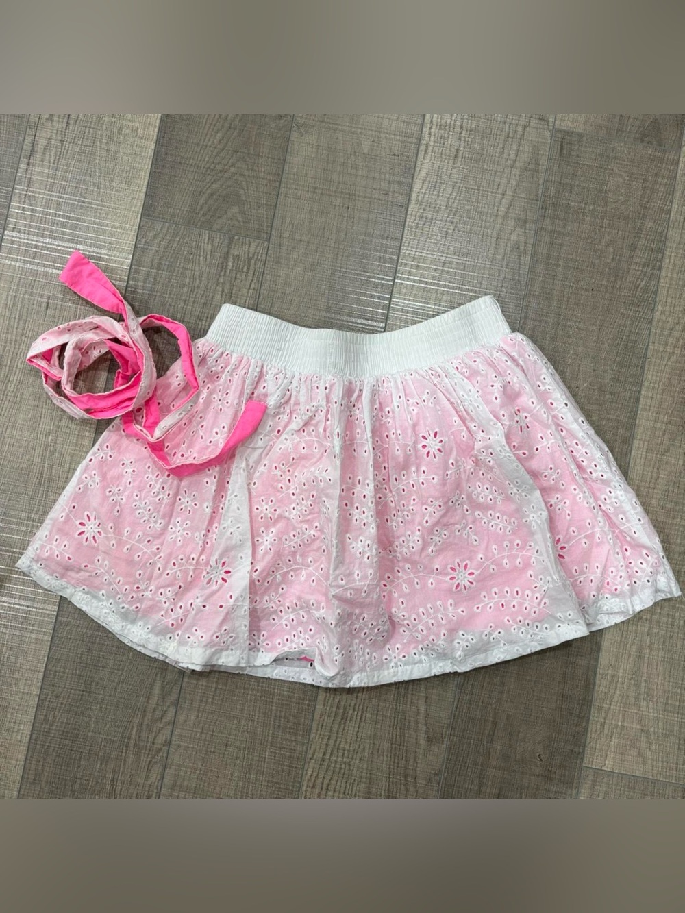 Aeropostale White Eyelet Skirt with Bright Pink Lining